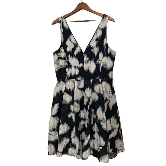 Vera Wang Fit & Flare V Neck Sleeveless Mini Dress - Picture 12 of 12